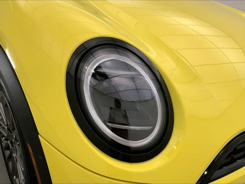 Certified 2025 MINI Cooper S image 27