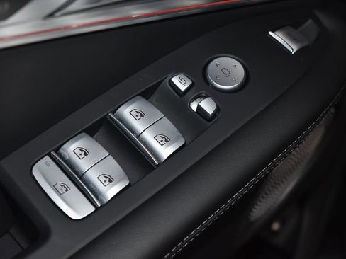 Certified 2024 BMW XM image 6