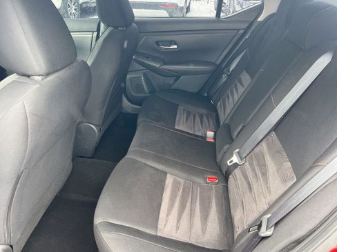 Certified 2023 Nissan Sentra SR w/ Trunk Package image 9