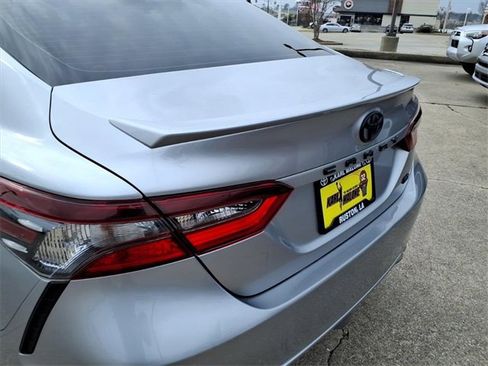 Used 2023 Toyota Camry SE image 17