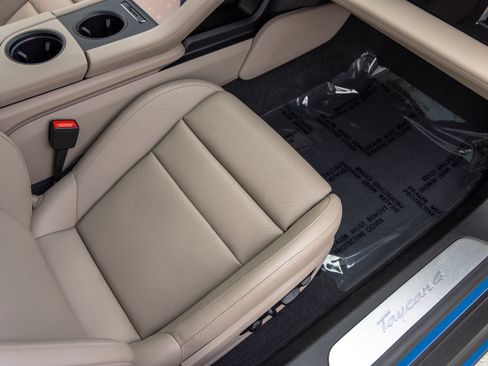 Certified 2025 Porsche Taycan AWD/4WD image 51