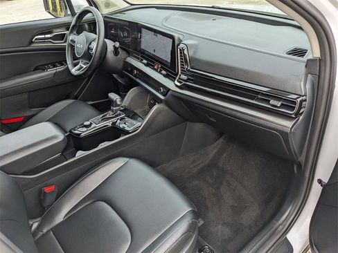 Certified 2025 Kia Sportage EX w/ Premium Package image 15