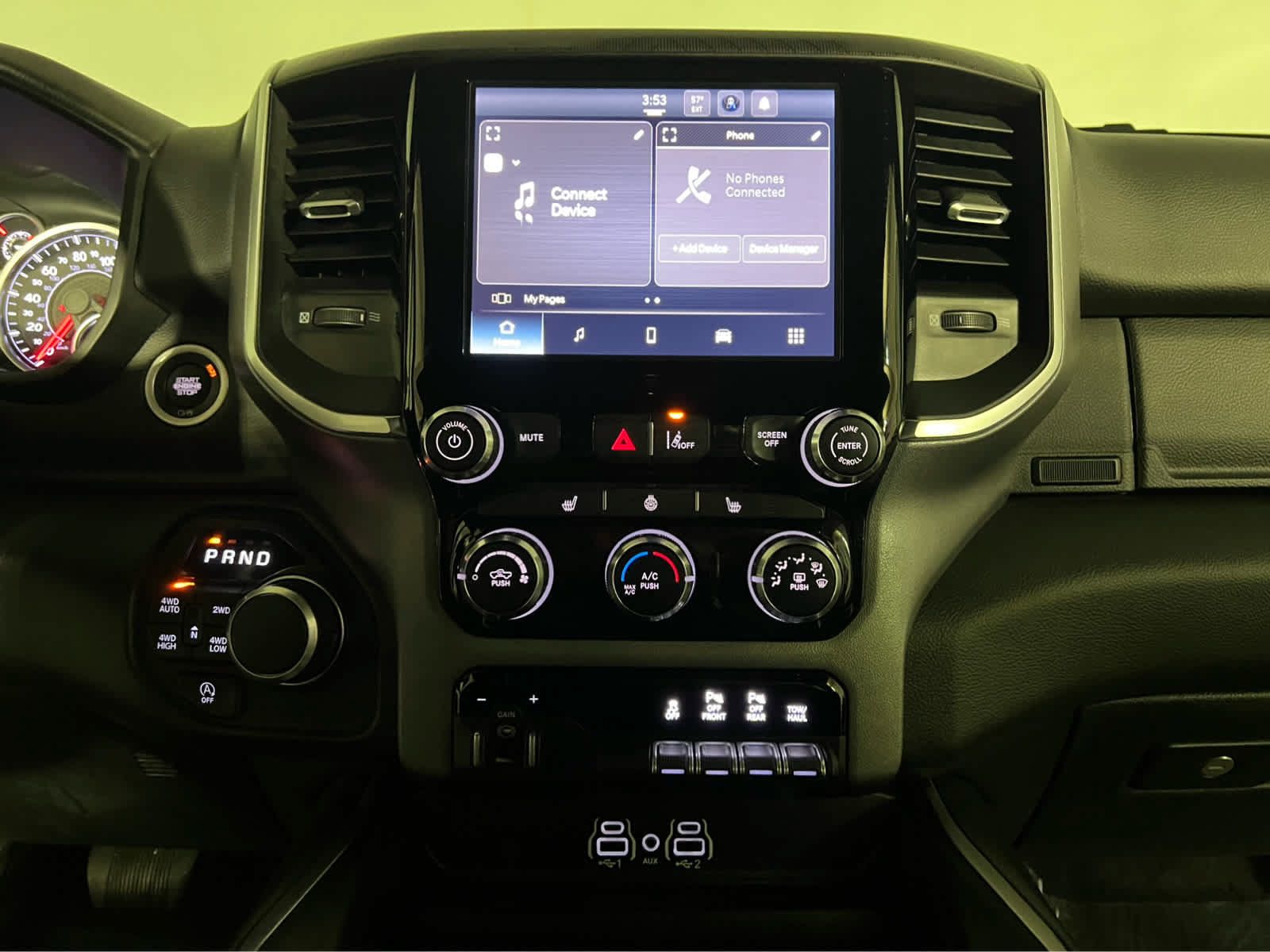 Used 2025 RAM 1500 Big Horn AWD/4WD image 11