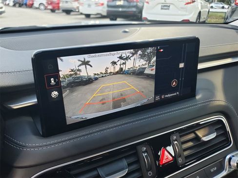 Used 2023 Genesis G70 2.0T image 29