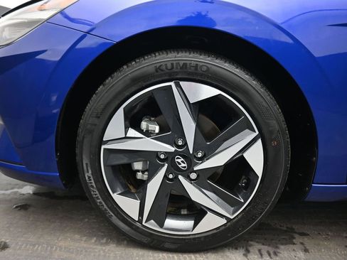 Used 2023 Hyundai Elantra SEL w/ Convenience Package image 49