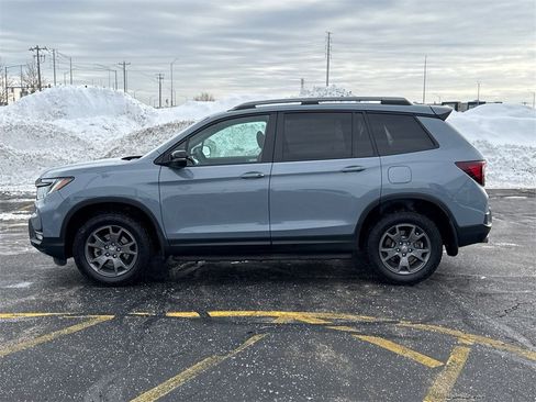 Certified 2024 Honda Passport TrailSport image 6