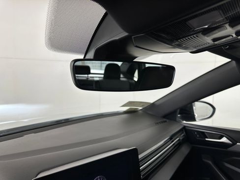 Used 2025 Volkswagen Jetta Sport image 18