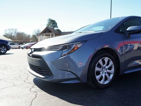 Used 2025 Toyota Corolla LE image 10