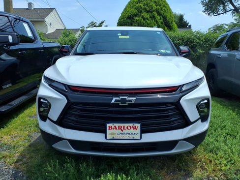 Used 2023 Chevrolet Blazer LT w/ Convenience Package FWD image 4
