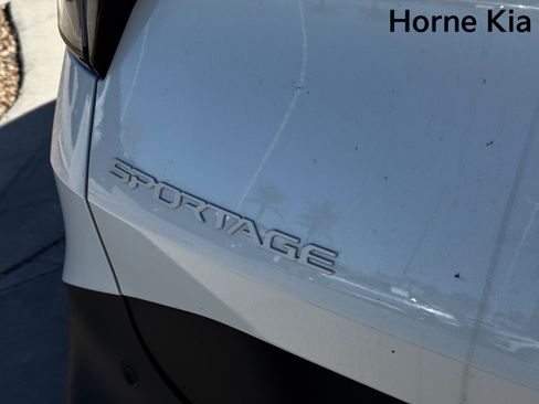 New 2026 Kia Sportage LX FWD image 9