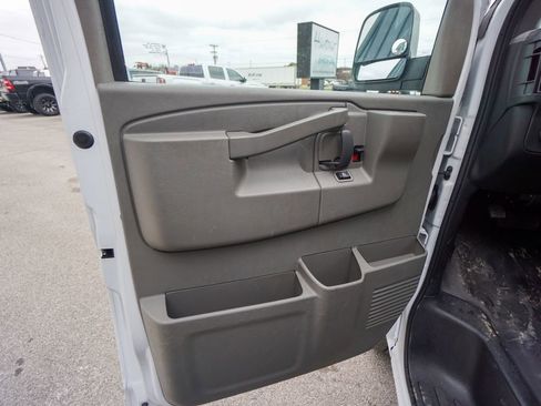Used 2020 Chevrolet Express 2500 Work Van w/ Driver Convenience Package image 12