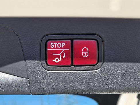 Used 2021 Mercedes-Benz GLC 300 GLC 300 image 31