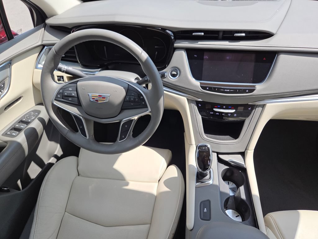 Used 2017 Cadillac XT5 Luxury FWD image 34
