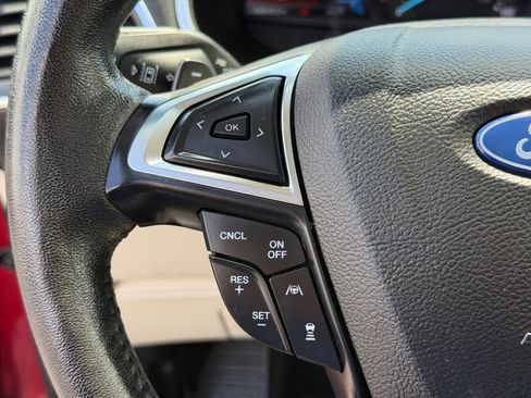 Used 2019 Ford Edge Titanium w/ Equipment Group 301A AWD/4WD image 17