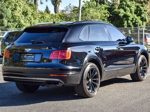 Used 2019 Bentley Bentayga image 6