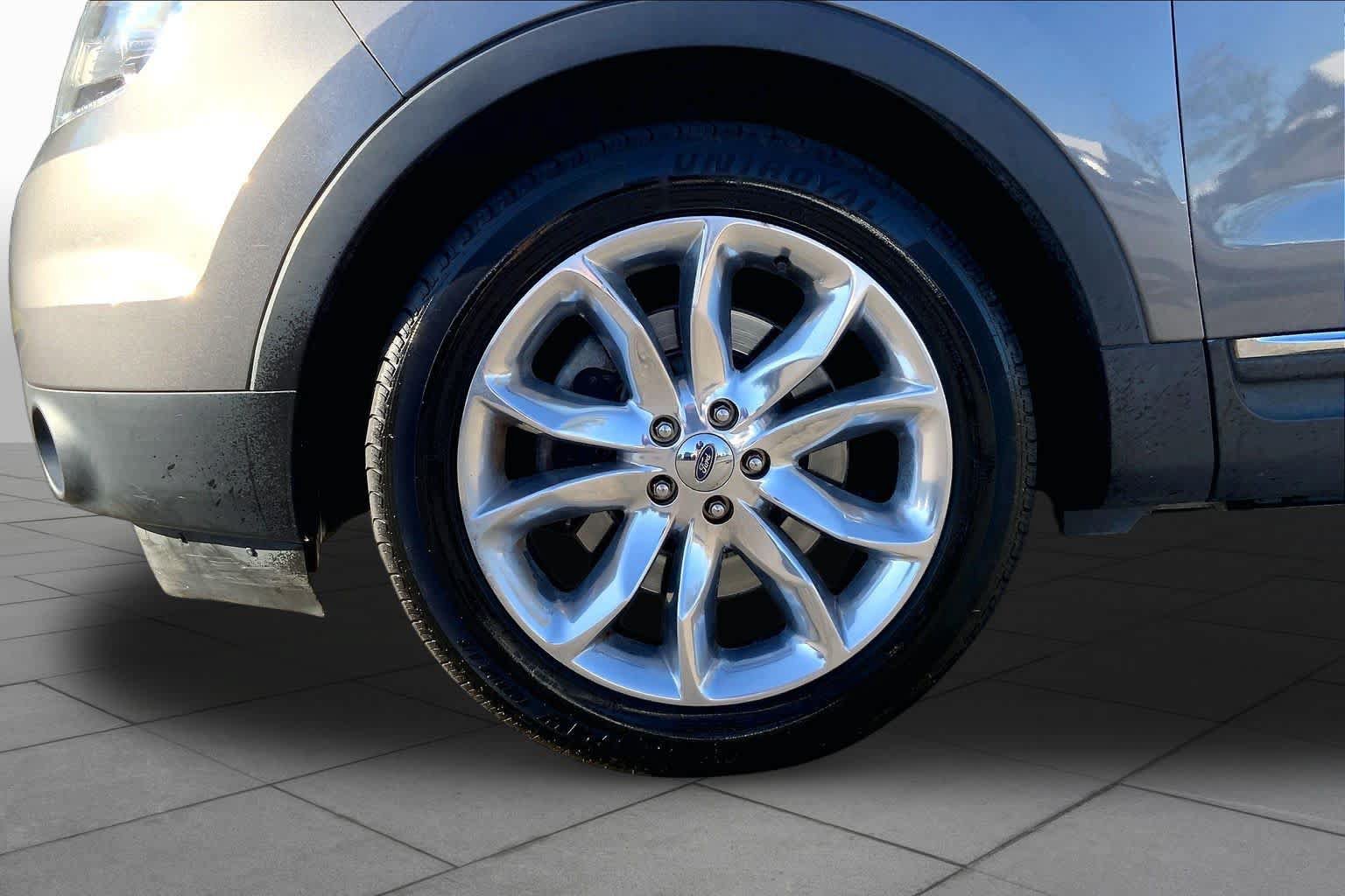 Used 2013 Ford Explorer XLT FWD image 10