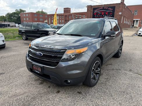 Used 2015 Ford Explorer Sport AWD/4WD image 2
