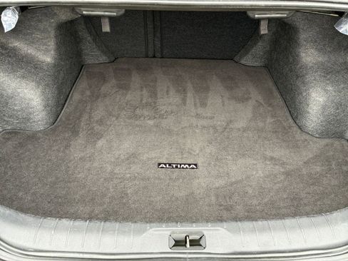 Used 2025 Nissan Altima 2.5 SV image 25