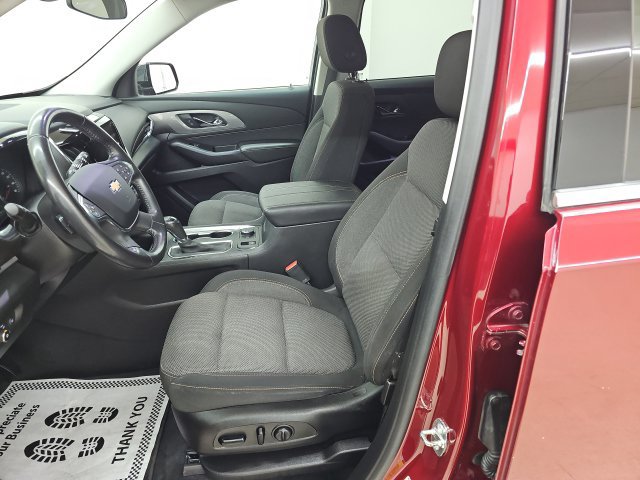 Used 2019 Chevrolet Traverse LT FWD image 2