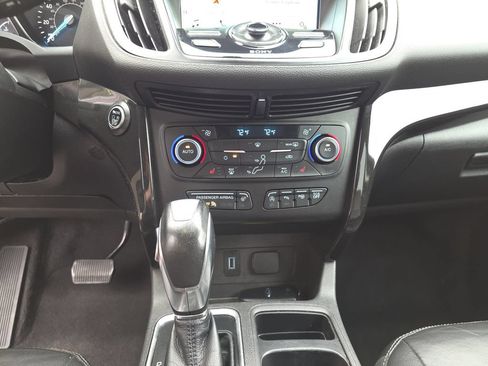 Used 2018 Ford Escape Titanium AWD/4WD image 22