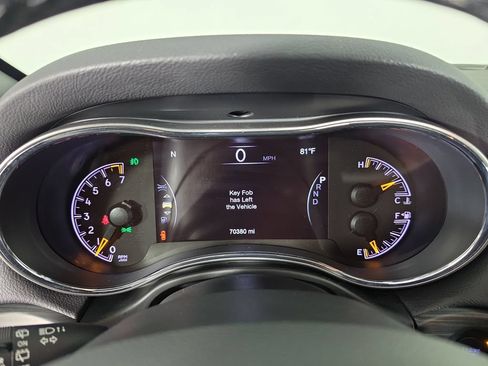 Used 2019 Jeep Grand Cherokee Laredo w/ Laredo X Package AWD/4WD image 13