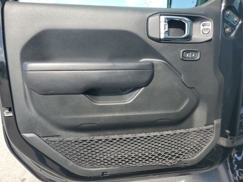 Used 2022 Jeep Wrangler Unlimited Sport AWD/4WD image 23