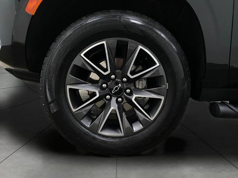 Used 2023 Chevrolet Tahoe Z71 w/ Luxury Package image 14