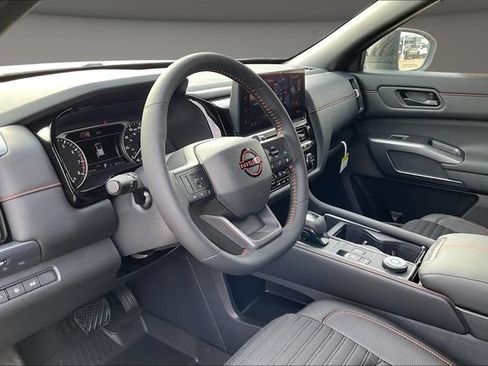 New 2026 Nissan Pathfinder Rock Creek w/ Rock Creek Premium Package AWD/4WD image 7