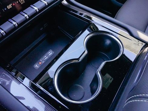 New 2026 GMC Yukon Elevation image 17