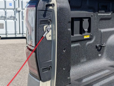 Used 2025 Ford Ranger Raptor image 14