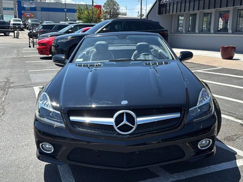 Used 2009 Mercedes-Benz SL 550 image 16
