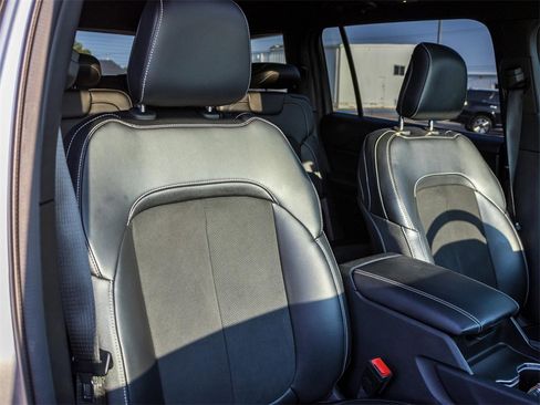 Used 2023 Jeep Grand Cherokee L Altitude image 11