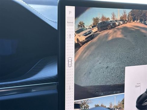 Used 2021 Tesla Model S Plaid image 21