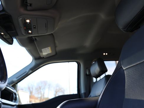 Used 2023 Ford F150 Lariat w/ Trailer Tow Package image 22