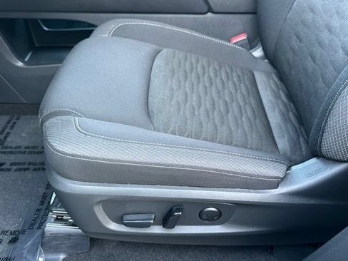 Certified 2025 Nissan Pathfinder SV AWD/4WD image 22
