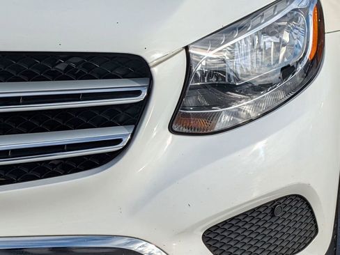 Used 2018 Mercedes-Benz GLC 300 4MATIC image 11