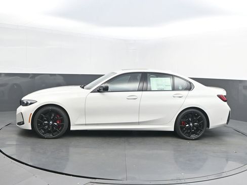 New 2026 BMW 330i Sedan w/ M Sport Package RWD image 2
