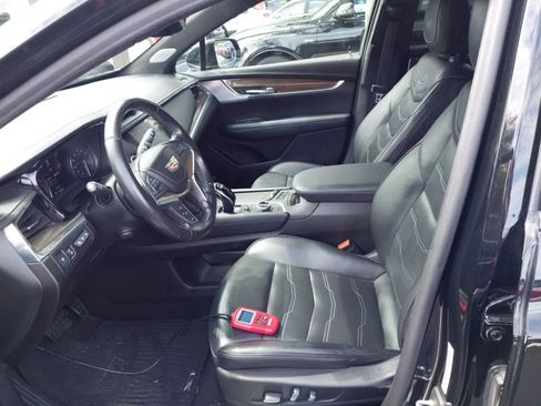 Used 2020 Cadillac XT5 Premium Luxury w/ Platinum Package AWD/4WD image 4