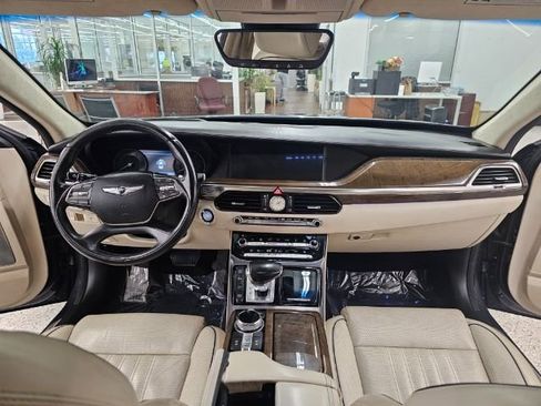 Used 2017 Genesis G90 5.0 Ultimate image 9