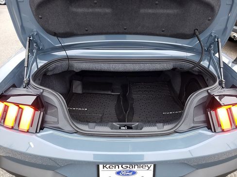 Used 2025 Ford Mustang GT Premium image 11