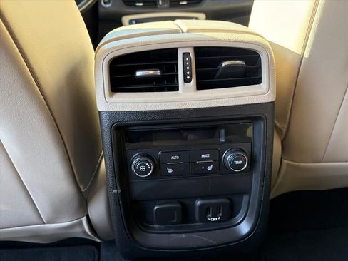 Used 2020 Buick Envision Essence image 19