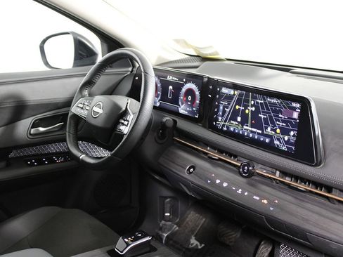 Used 2024 Nissan Ariya FWD image 17