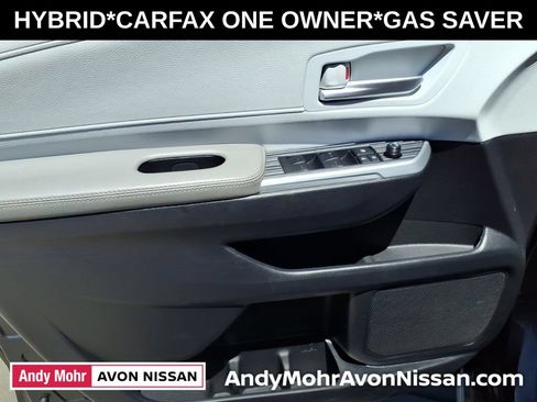 Used 2025 Toyota Sienna XLE FWD image 14