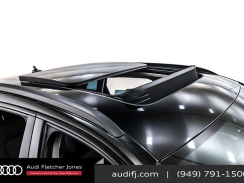 Used 2024 Audi Q8 e-tron Premium Plus w/ Premium Plus Package image 22