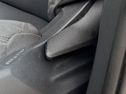 Used 2022 Toyota Tundra SR5 w/ Convenience Package image 15