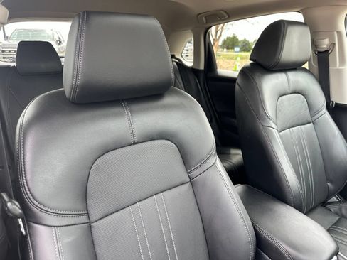 Used 2024 Honda HR-V EX-L image 31