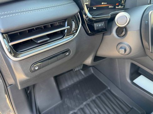 New 2026 INFINITI QX60 Luxe image 13