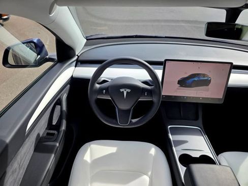 Used 2023 Tesla Model Y Long Range AWD/4WD image 16