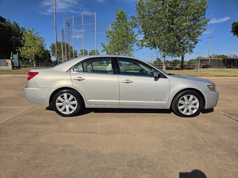 Used 2009 Lincoln MKZ FWD image 24