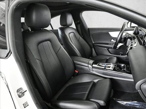 Used 2025 Mercedes-Benz CLA 250 4MATIC image 22